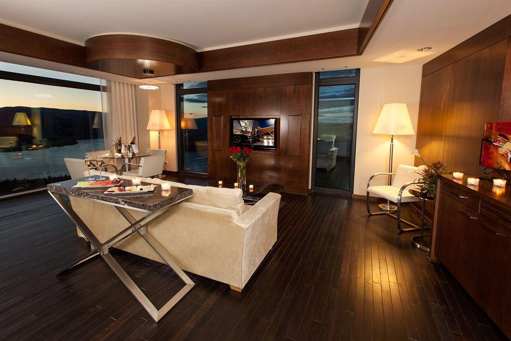 Sparkling Hill Resort And Spa - Adults-Only Resort Vernon Dış mekan fotoğraf