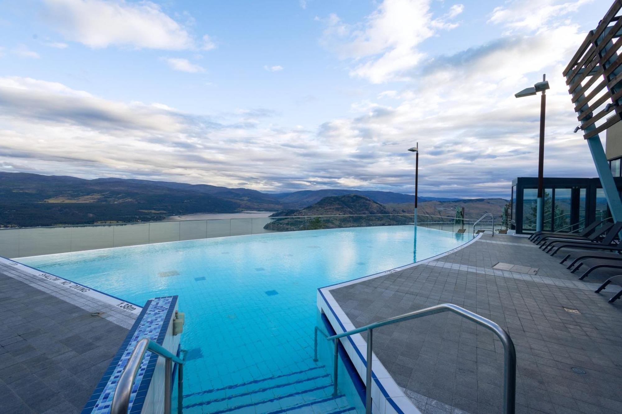 Sparkling Hill Resort And Spa - Adults-Only Resort Vernon Dış mekan fotoğraf